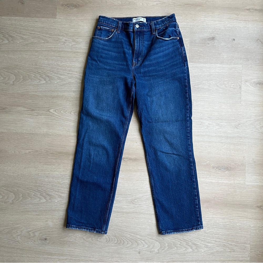 Abercrombie & Fitch The 90s Straight Ultra High Rise